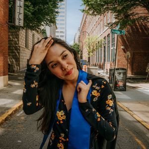 Meet your Posher, Yari